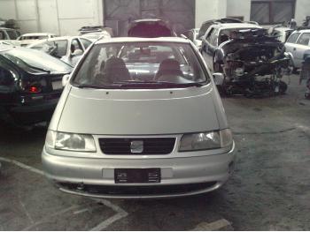 imagine dezmembrez-Seat-Alhambra-avariat-16013.htm