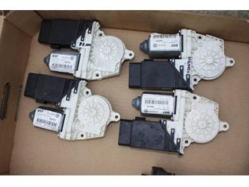 imagine dezmembrez-Seat-Leon-avariat-10347.htm