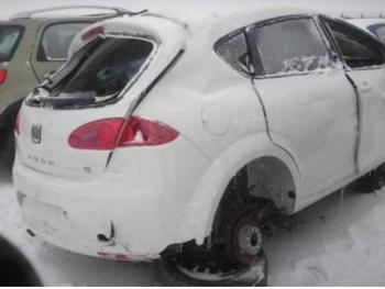 imagine dezmembrez-Seat-Leon-avariat-2254.htm