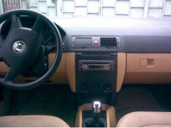 imagine dezmembrez-Skoda-Fabia-avariat-11038.htm
