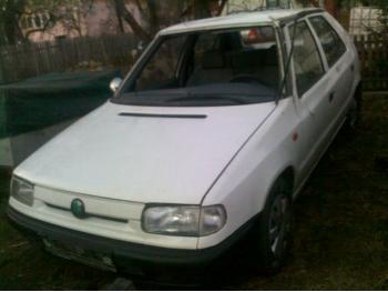 imagine dezmembrez-Skoda-Felicia-avariat-16914.htm