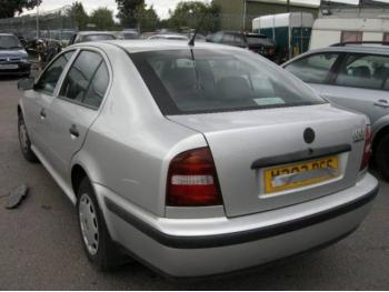 imagine dezmembrez-Skoda-Octavia-avariat-8738.htm