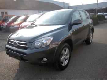 imagine dezmembrez-Toyota-RAV4-avariat-20849.htm