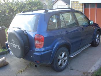 imagine dezmembrez-Toyota-RAV4-avariat-27849.htm