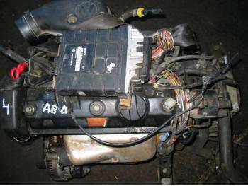 imagine dezmembrez-Volkswagen-Golf-III-avariat-11028.htm