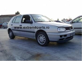 imagine dezmembrez-Volkswagen-Golf-III-avariat-13515.htm