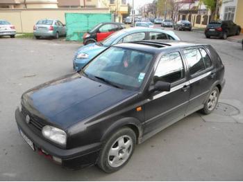 imagine dezmembrez-Volkswagen-Golf-III-avariat-13621.htm