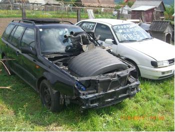 imagine dezmembrez-Volkswagen-Golf-III-avariat-15663.htm