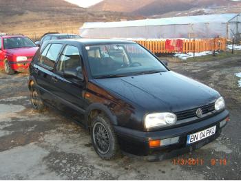 imagine dezmembrez-Volkswagen-Golf-III-avariat-15831.htm