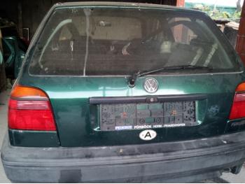 imagine dezmembrez-Volkswagen-Golf-III-avariat-22178.htm