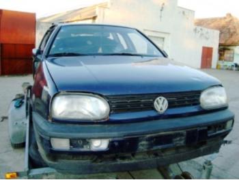 imagine dezmembrez-Volkswagen-Golf-III-avariat-26791.htm