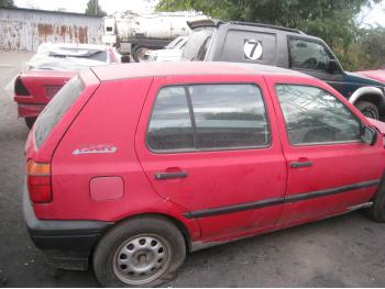 imagine dezmembrez-Volkswagen-Golf-III-avariat-27481.htm