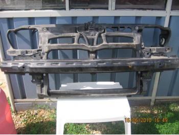 imagine dezmembrez-Volkswagen-Golf-IV-avariat-11700.htm