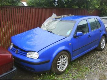 imagine dezmembrez-Volkswagen-Golf-IV-avariat-1193.htm
