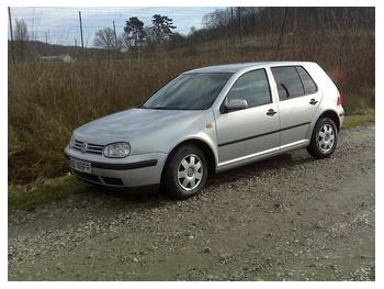 imagine dezmembrez-Volkswagen-Golf-IV-avariat-19904.htm