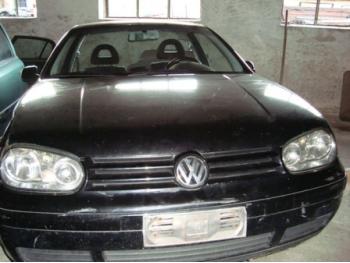 imagine dezmembrez-Volkswagen-Golf-IV-avariat-20372.htm
