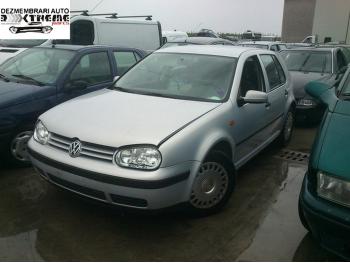 imagine dezmembrez-Volkswagen-Golf-IV-avariat-25245.htm