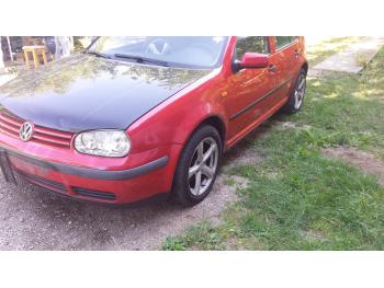 imagine dezmembrez-Volkswagen-Golf-IV-avariat-27378.htm