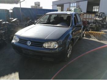 imagine dezmembrez-Volkswagen-Golf-IV-avariat-29397.htm