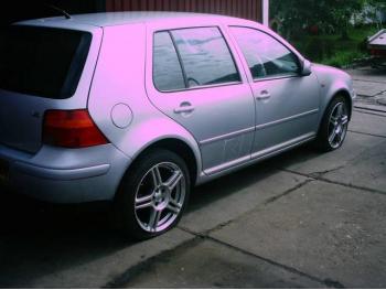 dezmembrez-Volkswagen-Golf-IV-avariat-725.htm imagine dezmembrez-Volkswagen-Golf-IV-avariat-725.htm
