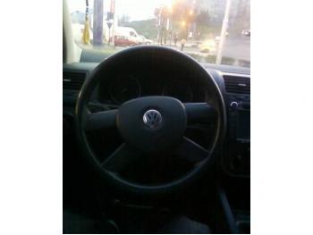 imagine dezmembrez-Volkswagen-Golf-IV-avariat-9689.htm