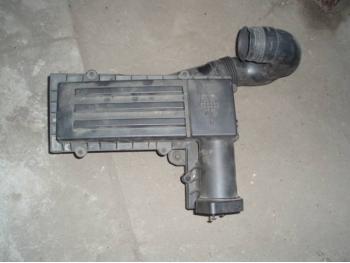 imagine dezmembrez-Volkswagen-Golf-V-avariat-13380.htm