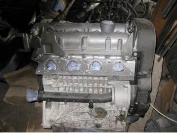 imagine dezmembrez-Volkswagen-Golf-V-avariat-14474.htm