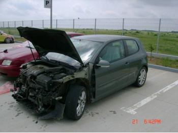 imagine dezmembrez-Volkswagen-Golf-avariat-2549.htm
