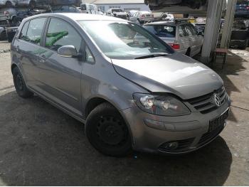 imagine dezmembrez-Volkswagen-Golf-avariat-29399.htm
