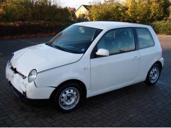 imagine dezmembrez-Volkswagen-Lupo-avariat-8834.htm