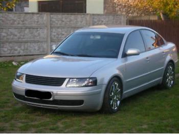 imagine dezmembrez-Volkswagen-Passat-avariat-15065.htm