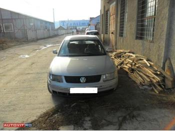imagine dezmembrez-Volkswagen-Passat-avariat-19957.htm