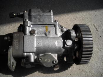 imagine dezmembrez-Volkswagen-Passat-avariat-22154.htm