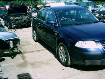 imagine dezmembrez-Volkswagen-Passat-avariat-736.htm