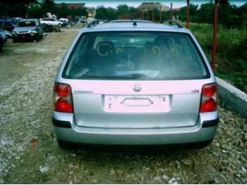 imagine dezmembrez-Volkswagen-Passat-avariat-737.htm