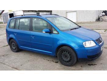 imagine dezmembrez-Volkswagen-Touran-avariat-28157.htm