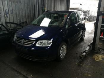 dezmembrez-Volkswagen-Touran-avariat-29404.htm imagine dezmembrez-Volkswagen-Touran-avariat-29404.htm