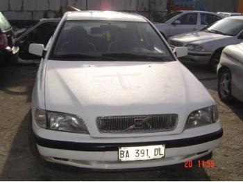 imagine dezmembrez-Volvo-S40-avariat-10886.htm