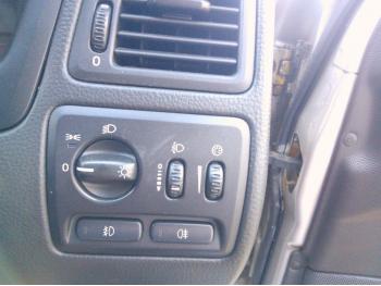 imagine dezmembrez-Volvo-S60-avariat-28853.htm